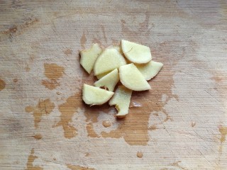 寒冬暖食~胡萝卜羊肉砂锅煲 