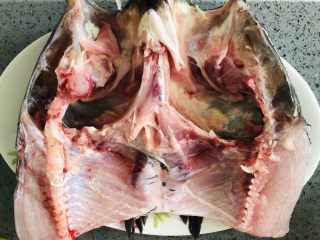 拿的出手的宴客菜，剁椒鱼头，超下饭零失败 