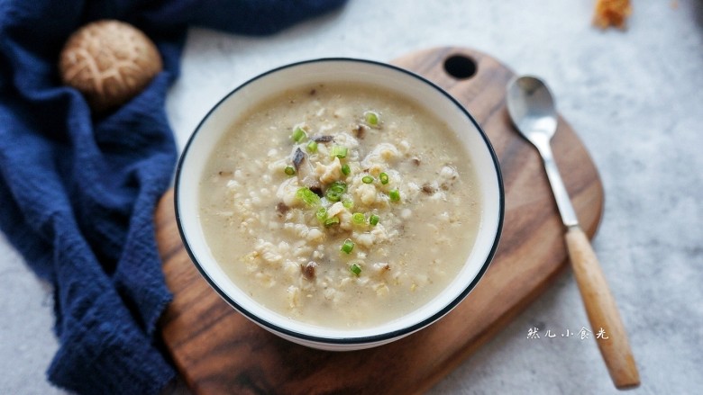 香菇鸡肉燕麦粥 