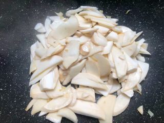 杏鲍菇炒西兰花 